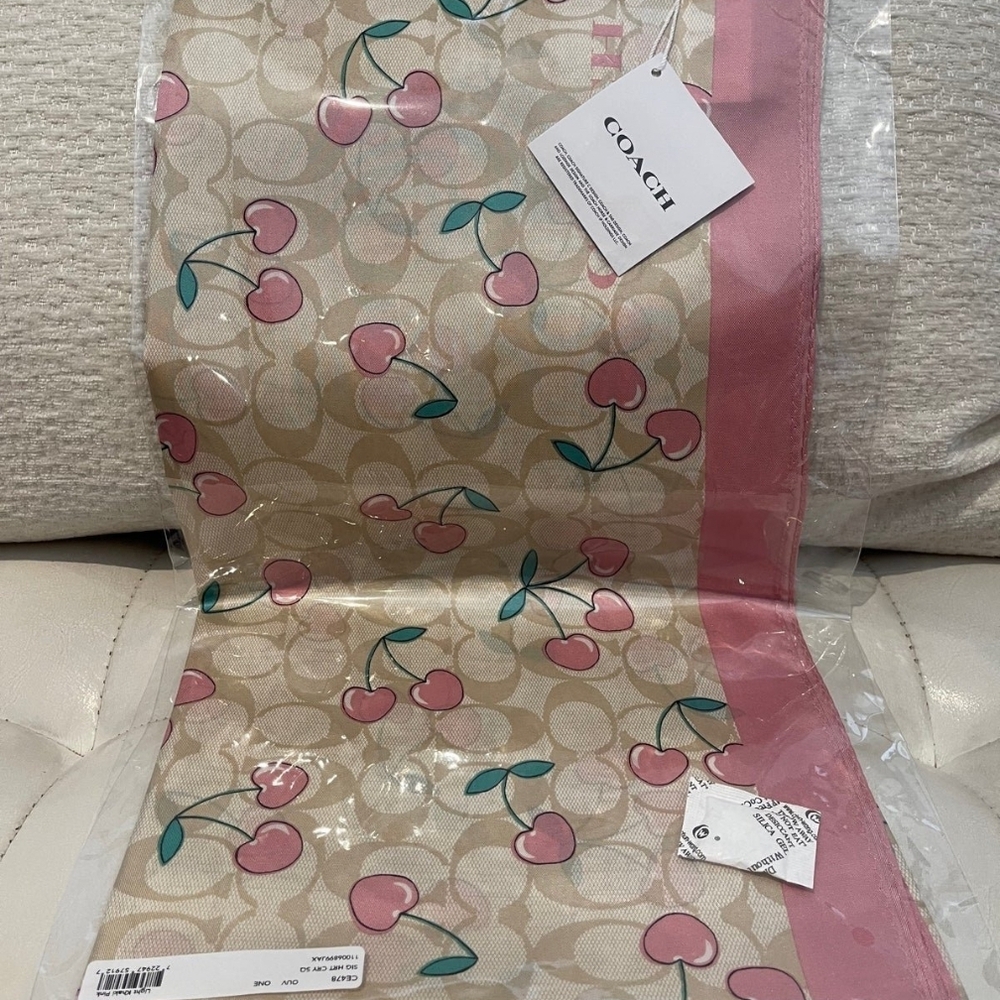 NWT Coach Heart Cherry Print Silk Square Scarf